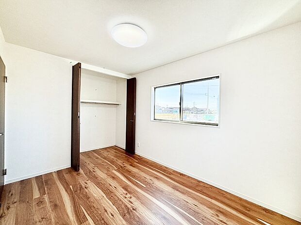 子供部屋にもおすすめな収納スペースたっぷりの居室