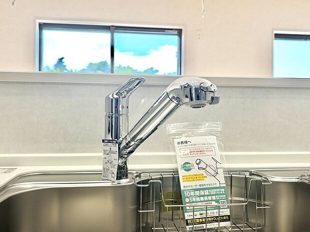 いつでも清潔なおいしいお水を。一つの水栓で水道水と浄水を使い分け。