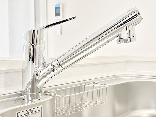 いつでも清潔なおいしいお水を。一つの水栓で水道水と浄水を使い分け。