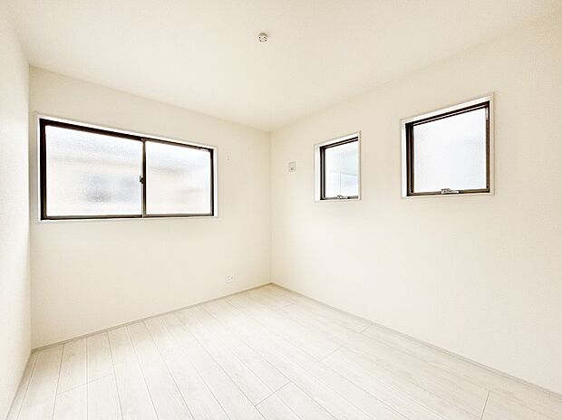 2面採光を確保した明るい空間。家族みんなが快適な暮らしを実現する設計です。