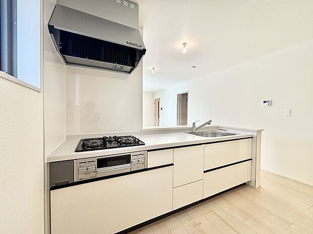 料理をしながらでもご家族との会話を楽しめる対面キッチン