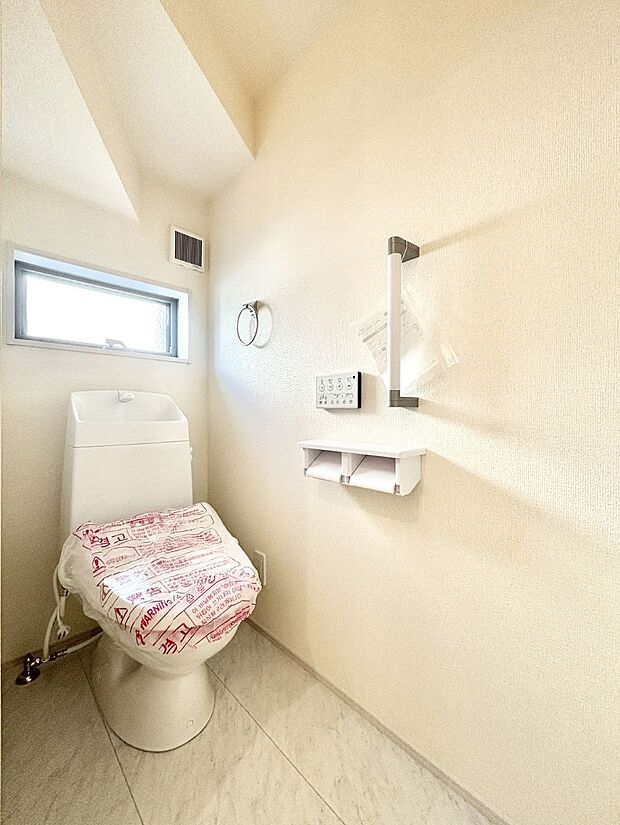 トイレは1階と2階それぞれに配置されていてとても便利です。