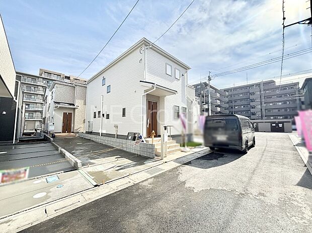 前面道路はきちんと整備されています