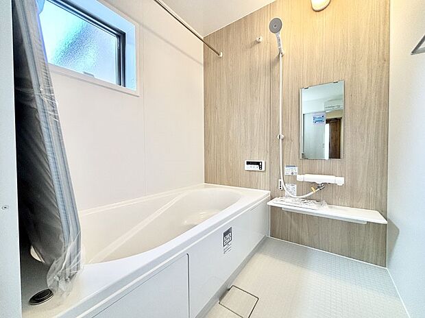 落ち着いた雰囲気でゆっくりお寛ぎいただけるバスルーム