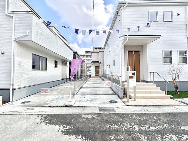 前面道路はきちんと整備されています