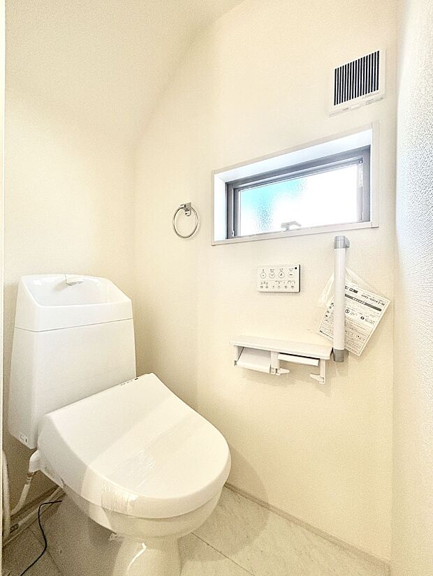 トイレは1階と2階それぞれに配置されていてとても便利です。