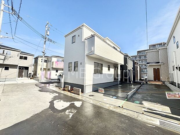 前面道路はきちんと整備されています