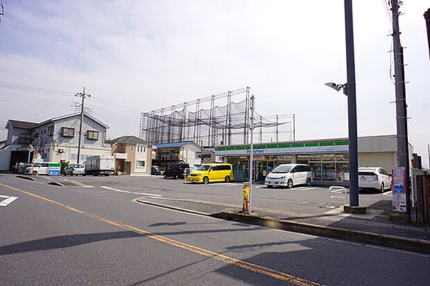 コンビニ 600m ファミリーマート松戸栄町店