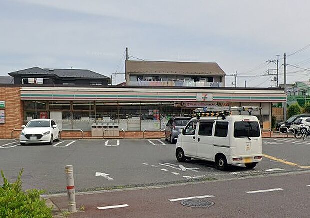 コンビニ 500m セブン-イレブン 浦和原山3丁目店