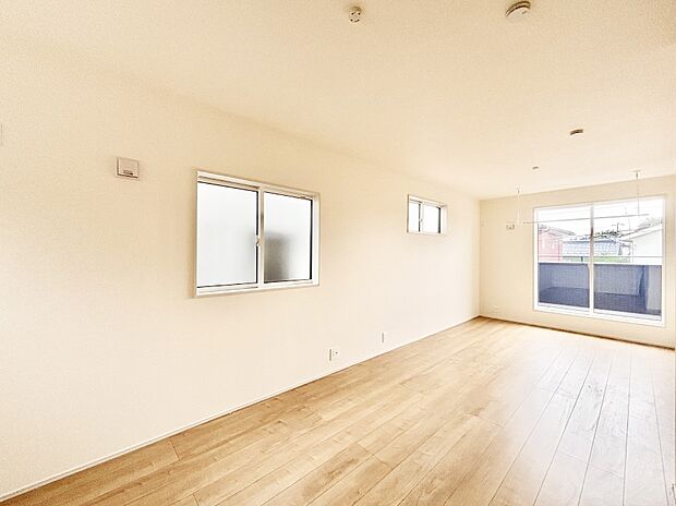 窓からのやさしい光が心地よいプライベートルーム