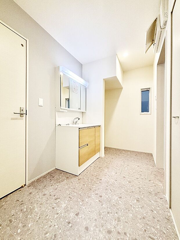 広々とゆとりのあるランドリースペース