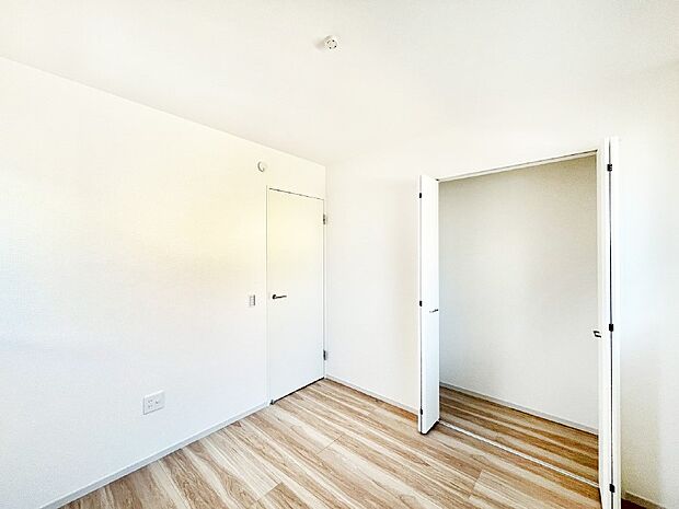 収納が充実しているので、居住スペースを広く使えます。 