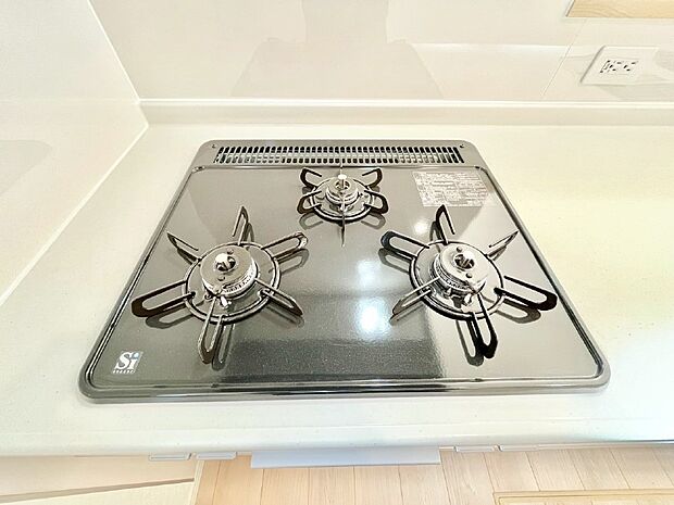 三口ガスコンロでお料理が一気にはかどりそう  　