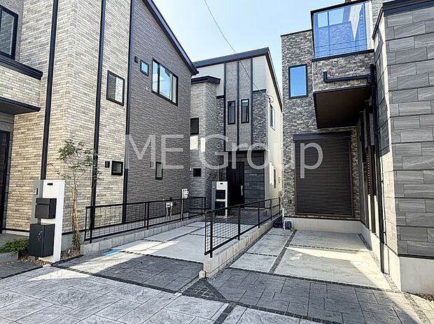 溢れる陽光でご家族の笑顔も輝く