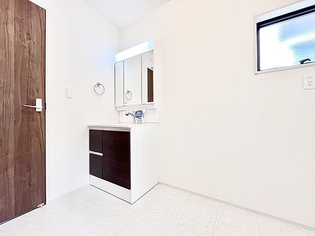 広々とゆとりのあるランドリースペース