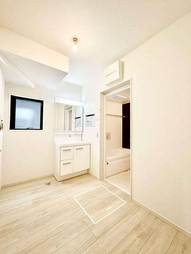 広々とゆとりのあるランドリースペース