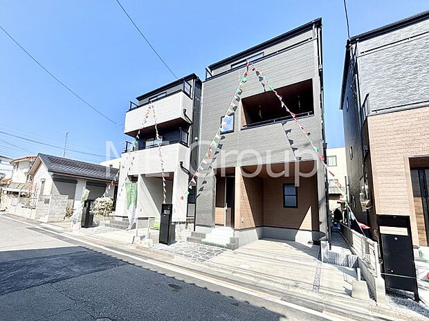 洗練された外観、上質な住空間が広がる室内は永く安心して過ごせる住居です。