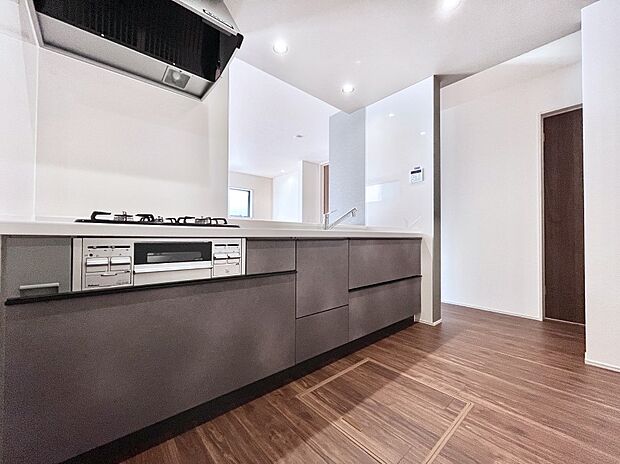 毎日使うキッチンだから、使いやすさ＆お手入れのしやすさにこだわりました。  