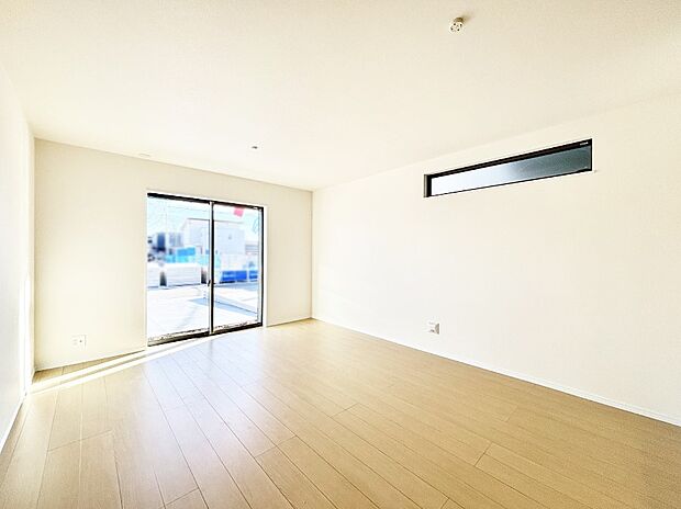 落ち着いた雰囲気のLDKは家族みんなの快適空間