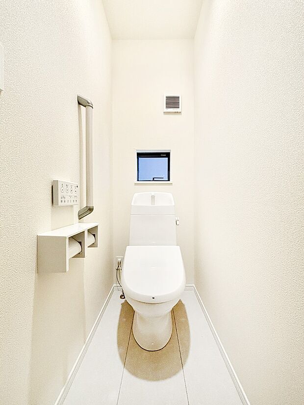 トイレは安心の2箇所!朝のバタバタも一安心です。