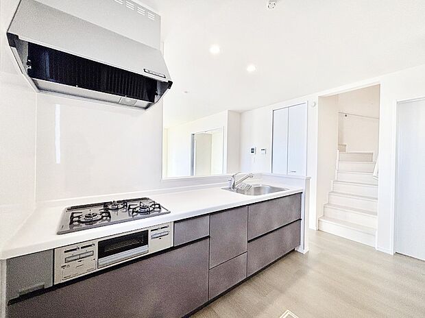 カウンター越しにお話しをしながら毎日のお料理をもっと楽しく