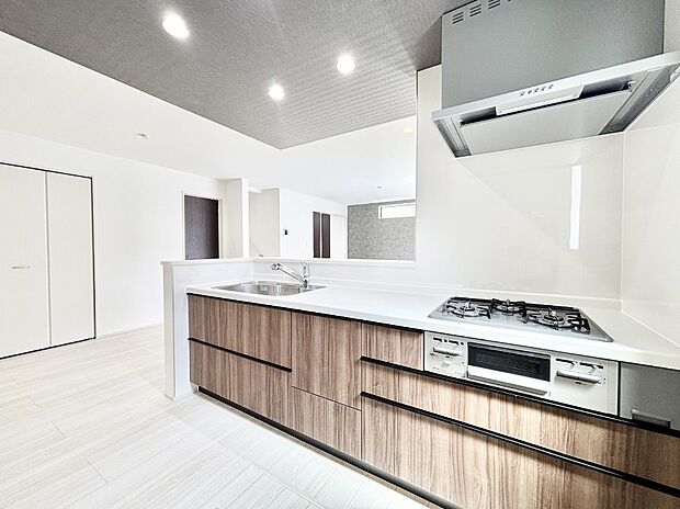 お料理を効率的に、楽しく！システムキッチン  