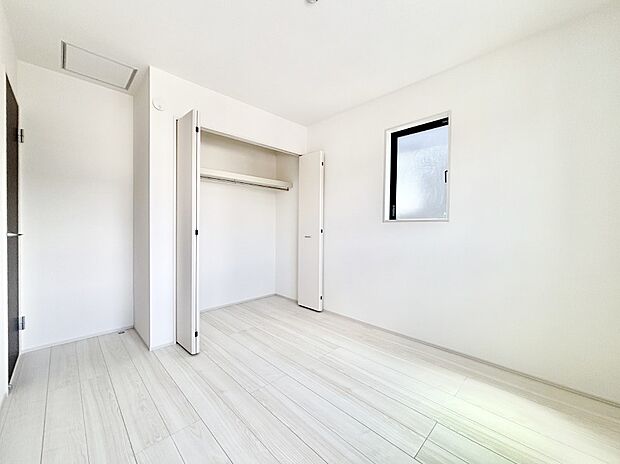 子供部屋にもおすすめな収納スペースたっぷりの居室