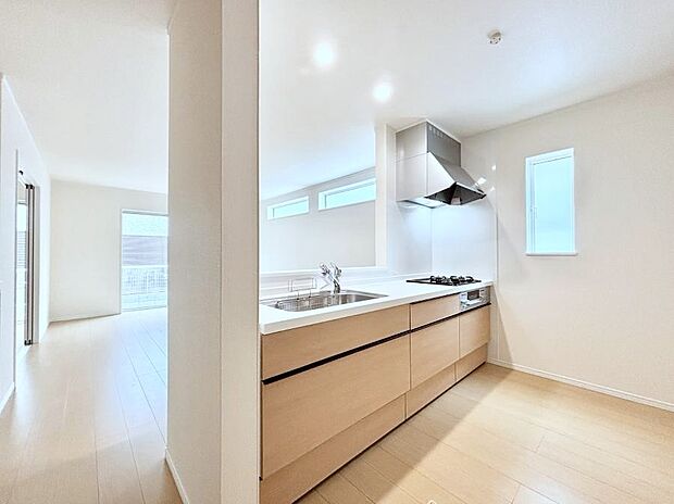 料理をしながらでもご家族との会話を楽しめる対面キッチン