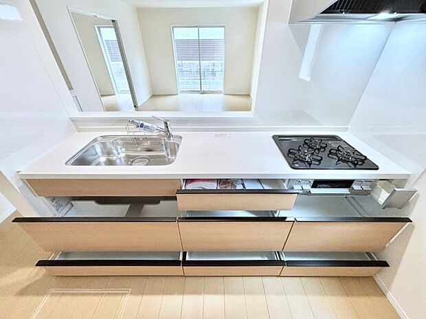 使いやすさを優先したスライド式収納タイプ!