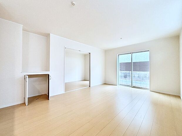 家族の笑顔が自然と生まれてくる、そんな雰囲気のダイニングに仕上がっています 