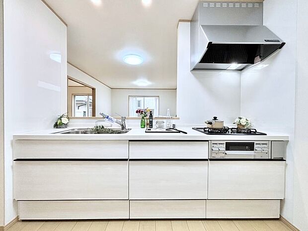 ゆとりあるキッチンではご家族と楽しくお料理ができます。