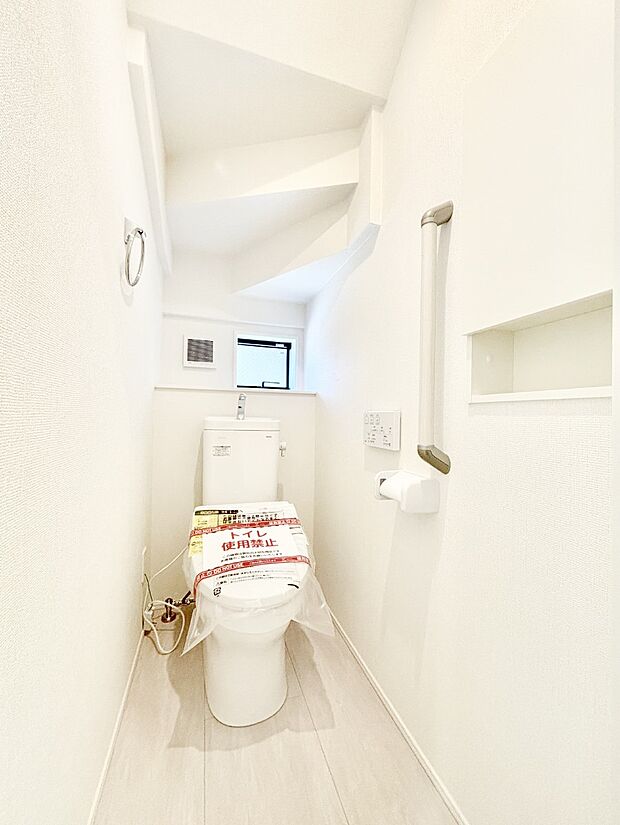 トイレは安心の2箇所！朝のバタバタも一安心です。 