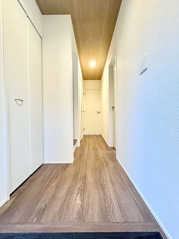 家族の帰宅やお客様をあたたかく迎える玄関