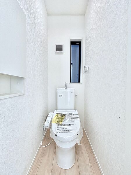 トイレは1階と2階それぞれに配置されていてとても便利です。