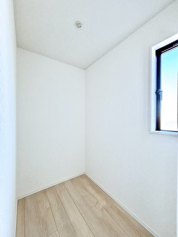 ウォークインクローゼットのある住まいでスッキリ快適な生活を