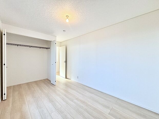 子供部屋にもおすすめな収納スペースたっぷりの居室