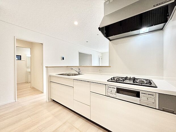 毎日使うキッチンだから、使いやすさ&お手入れのしやすさにこだわりました。