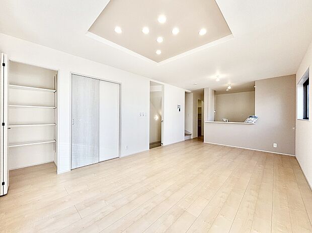 どこにいても家族のつながりを感じられるコミュニケーションリビング。 