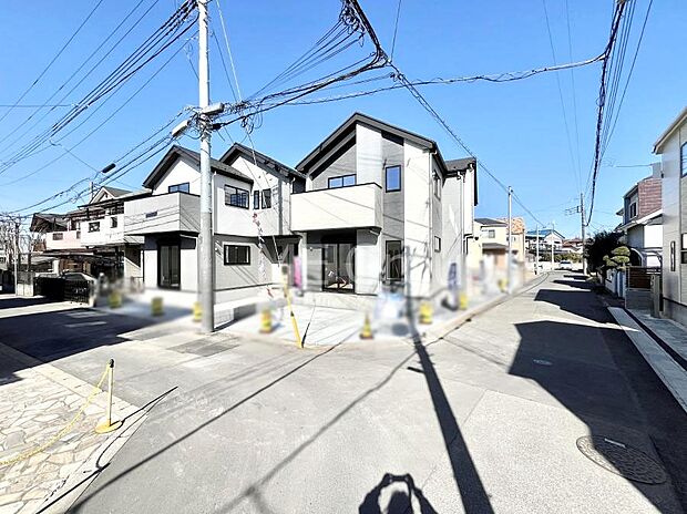 前面道路はきちんと整備されています