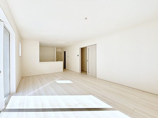 住む方の個性が引き出される、インテリアを考えるのが楽しみなリビングです！ 