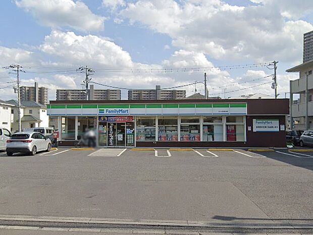 コンビニ 700m ファミリーマートふじみ野駒林店