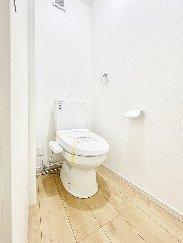 トイレは温水洗浄機能付き