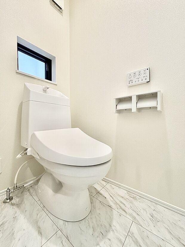 トイレは安心の2箇所!朝のバタバタも一安心です。