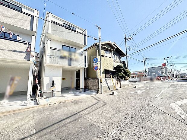 見通しの良さとともに、街並みに開放感を与えてくれます。