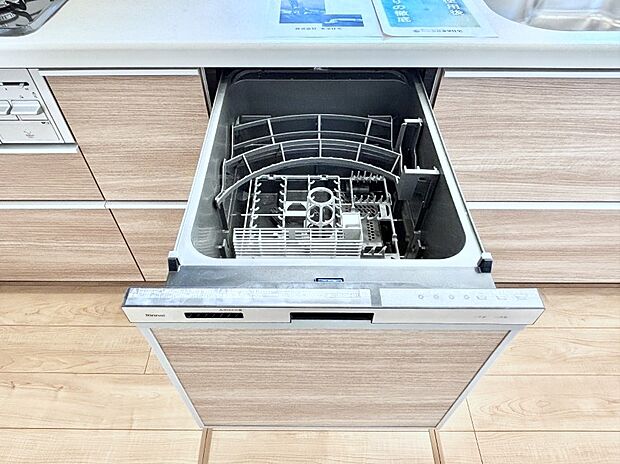 面倒なお片づけは食洗機にお任せ!家事の負担が減って、時間にも気持ちにもゆとりができます。
