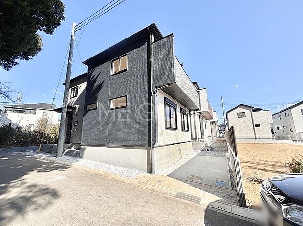 たっぷりの陽光と心地よい風が舞い込む住まい