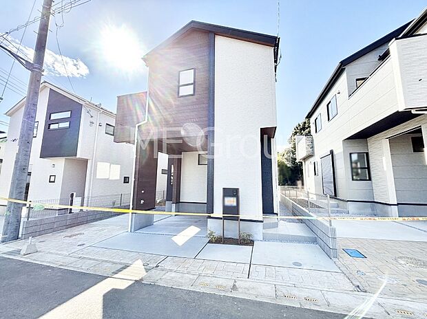 溢れる陽光でご家族の笑顔も輝く