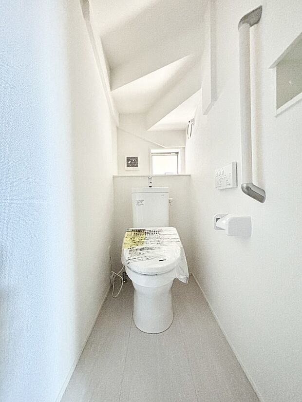 トイレは安心の2箇所!朝のバタバタも一安心です。