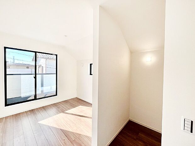 ナチュラルなフローリングはどんなインテリアにもマッチ。  