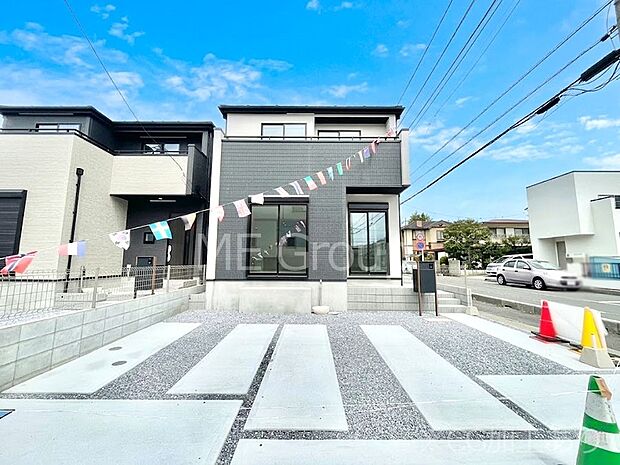洗練された外観、上質な住空間が広がる室内は永く安心して過ごせる住居です。